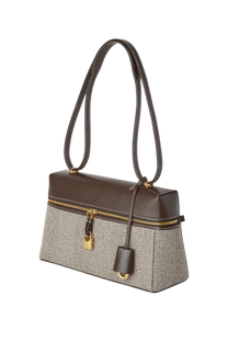 Loro Piana Mmea Bag a Wɔde Ka Ho L27. Ɔde ne nsa kyerɛɛ ne so