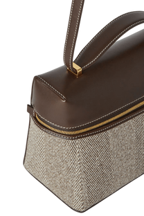 Loro Piana Mmea Bag a Wɔde Ka Ho L27. Ɔde ne nsa kyerɛɛ ne so