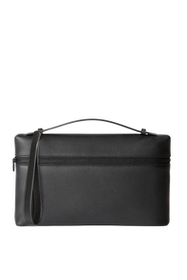 Loro Piana Mmarima Pouch a Wɔde Ka Ho L29. Ɔde ne nsa kyerɛɛ ne so