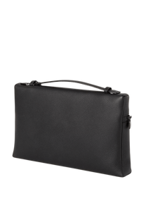 Loro Piana Mmarima Pouch a Wɔde Ka Ho L29. Ɔde ne nsa kyerɛɛ ne so