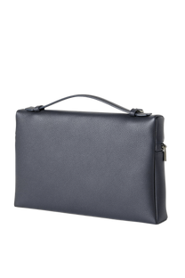 Loro Piana Mmarima Pouch a Wɔde Ka Ho L29. Ɔde ne nsa kyerɛɛ ne so