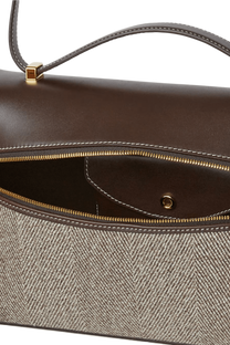 Loro Piana Mmea Bag a Wɔde Ka Ho L27. Ɔde ne nsa kyerɛɛ ne so