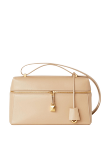 Loro Piana Mmea Bag a Wɔde Ka Ho L27. Ɔde ne nsa kyerɛɛ ne so