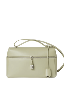 Loro Piana Mmea Bag a Wɔde Ka Ho L27. Ɔde ne nsa kyerɛɛ ne so