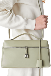 Loro Piana Mmea Bag a Wɔde Ka Ho L27. Ɔde ne nsa kyerɛɛ ne so