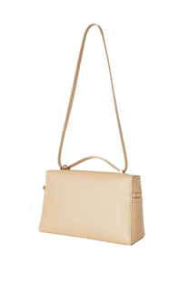Loro Piana Mmea Bag a Wɔde Ka Ho L27. Ɔde ne nsa kyerɛɛ ne so