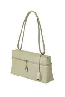 Loro Piana Mmea Bag a Wɔde Ka Ho L27. Ɔde ne nsa kyerɛɛ ne so
